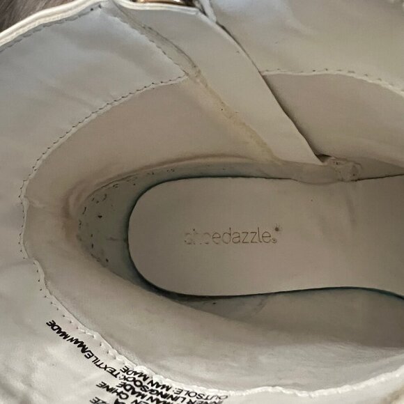 Shoe Dazzle Danilyn Lug Sole Bootie Faux Leather Cream Size 11 - Picture 9 of 10